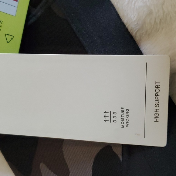 ALL IN MOTION 36 D ZIP FRONT SPORTS BRA - Picture 11 of 12